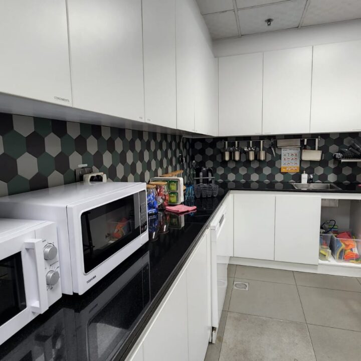 Modular kitchen décor
